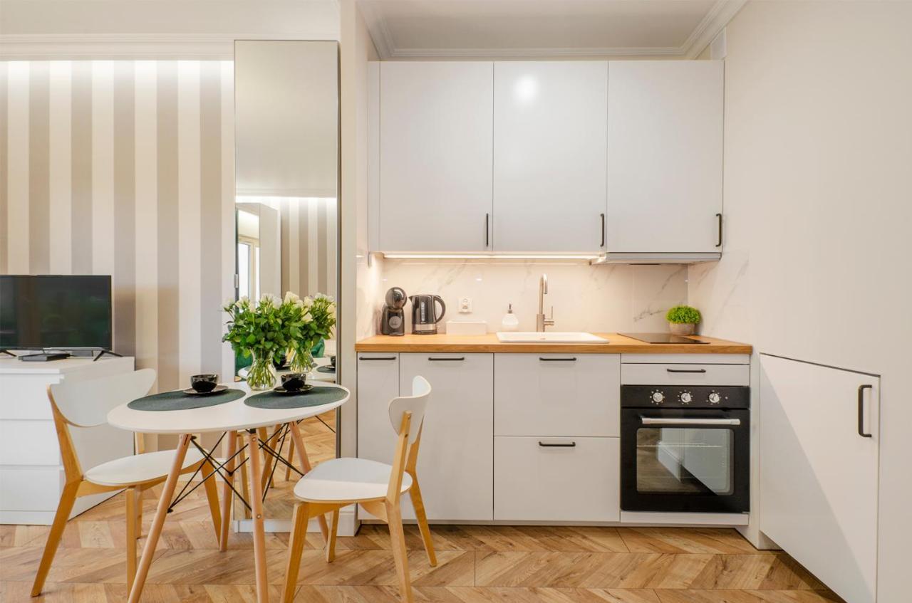Sky Home- Green Apartament -Manufaktura, Bezplatny Parking, Klimatyzacja, Dostep Na Kod Λοτζ Εξωτερικό φωτογραφία